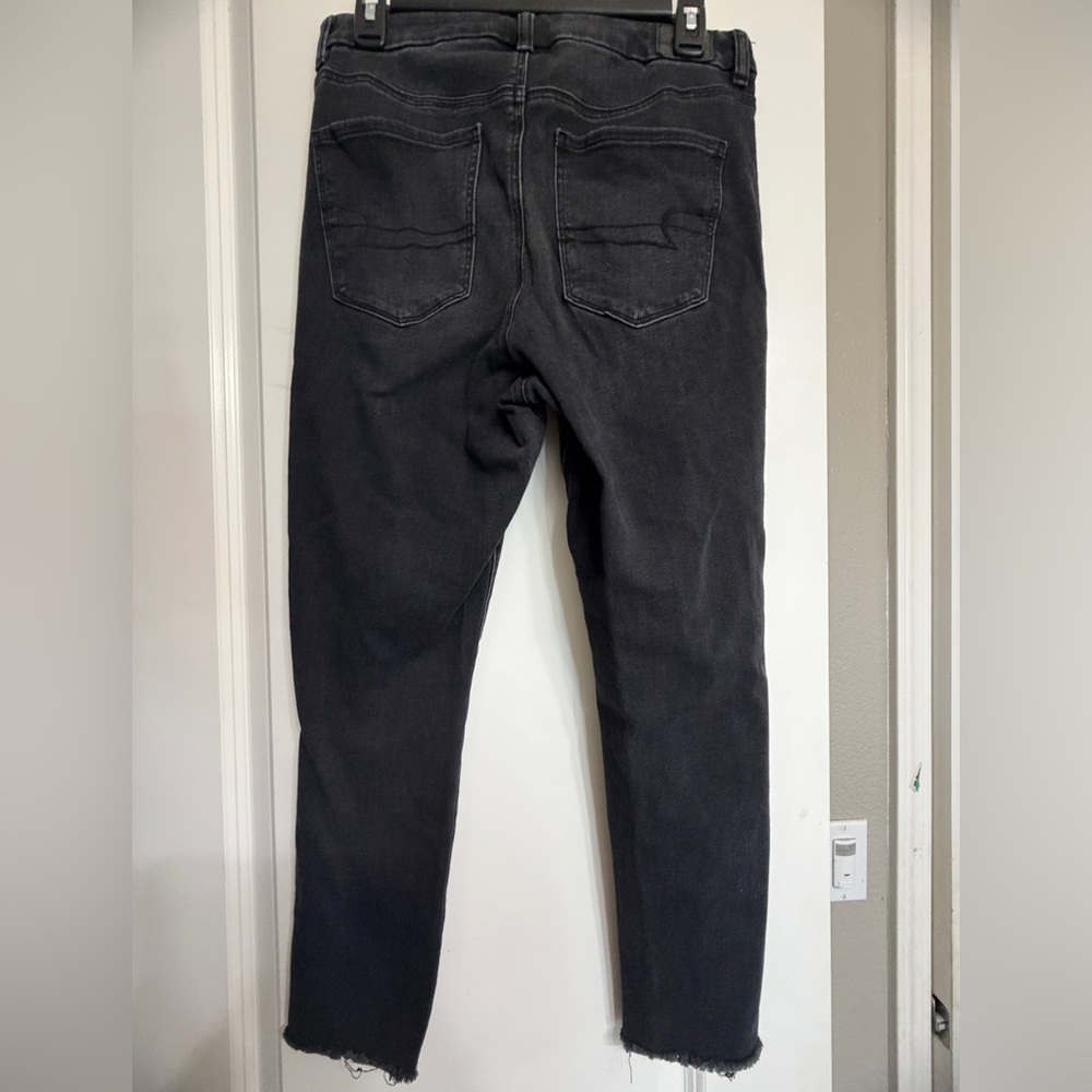 American Eagle Curvy High-Rise Skinny Jeans | Black Distressed | Size 10 - Picture 2 of 8